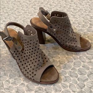 Rag and Bone taupe sandals